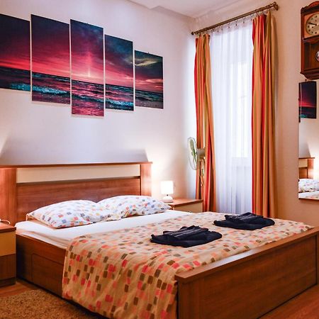 Charming Marine Style Apartment 크레스 외부 사진