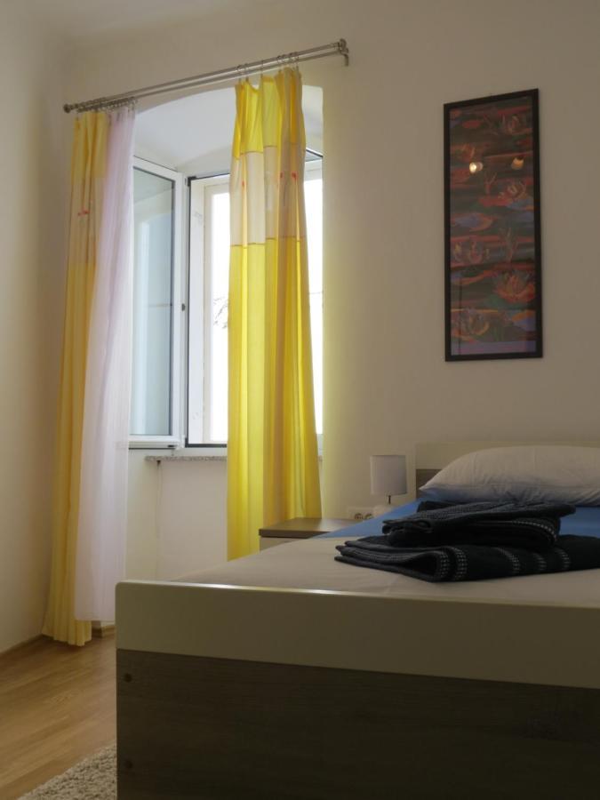 Charming Marine Style Apartment 크레스 외부 사진